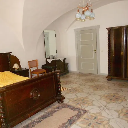Проживание в семье Manor *